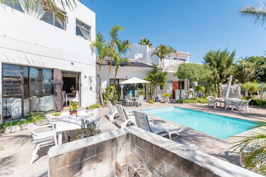 8 Bedroom Property for Sale in Country Club Western Cape